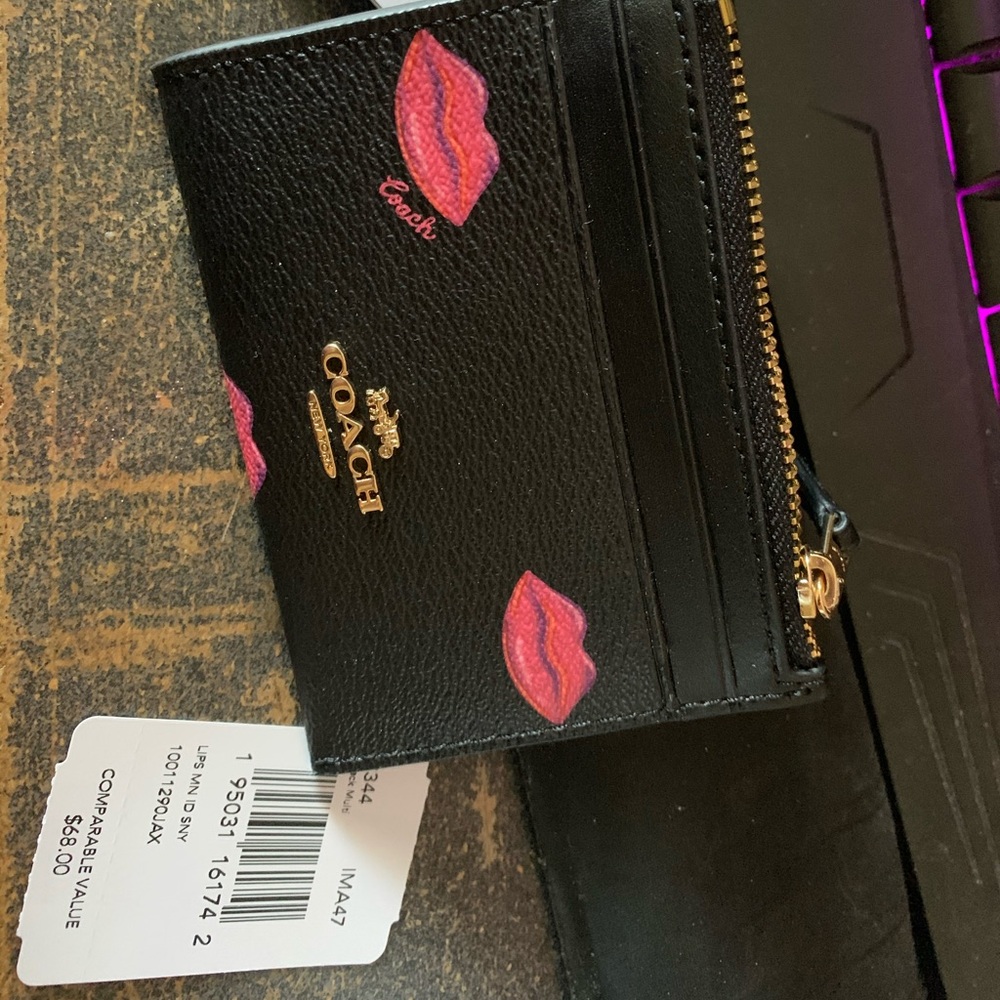 Coach mini skinny ID holder